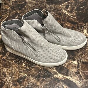 Stylish Gray Ankle Booties with Zipper